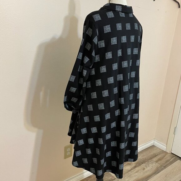 Snapdragon & Twig Collared Tunic Top Black Grid Squares Lagenlook Tunic Size S - Picture 11 of 15